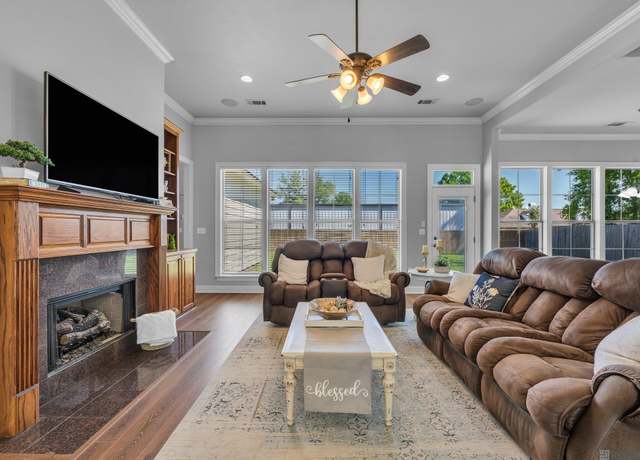 Property at 37342 Christina Ave, Prairieville, LA 70769, 5 beds, 3 baths