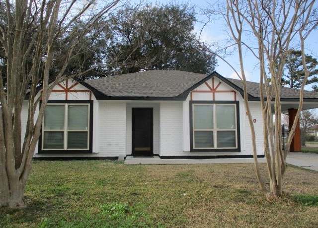 Property at 100 Odelia Cir, Houma, LA 70363, 3 beds, 2 baths