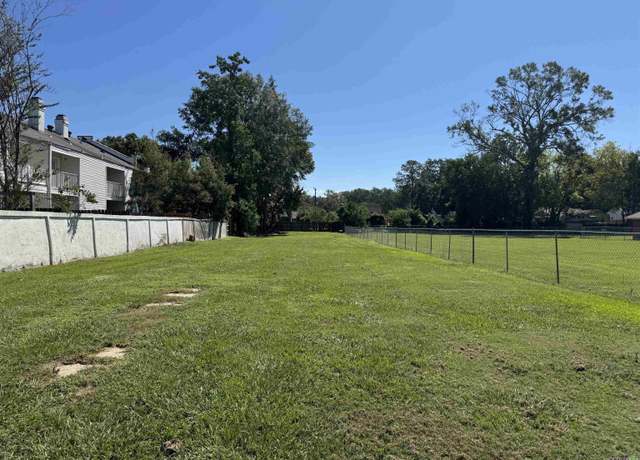 Property at 2198 Christian St, Baton Rouge, LA 70808