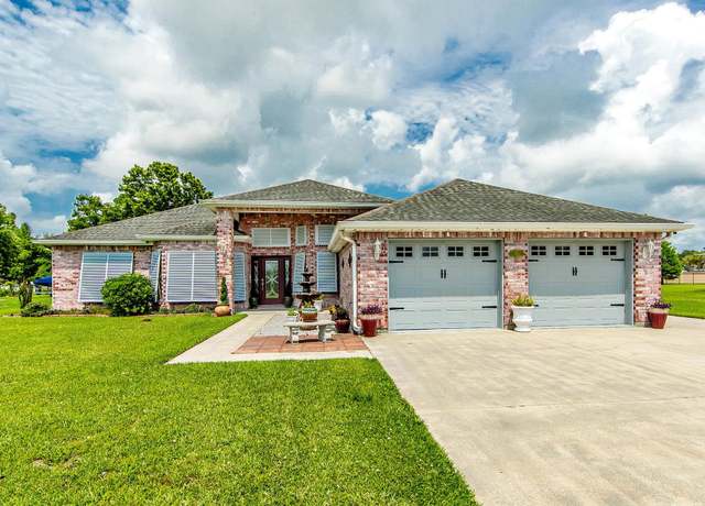 Property at 141 Tyler Christian Dr, Houma, LA 70360, 3 beds, 2 baths