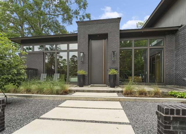 Property at 6125 Seven Oaks Ave, Baton Rouge, LA 70806, 2 beds, 2.5 baths