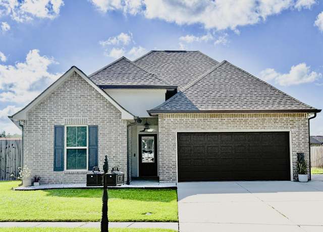 Property at 207 Madio Dr, Houma, LA 70364, 4 beds, 3 baths