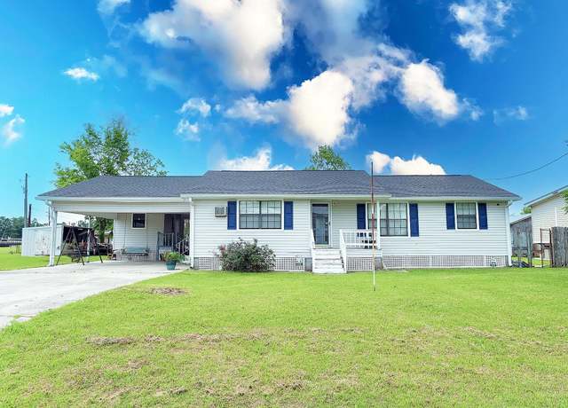 Property at 222 Sterling Dr, Houma, LA 70363, 4 beds, 2 baths