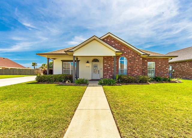 Property at 5142 Pinhook Pl, Houma, LA 70360, 3 beds, 2 baths