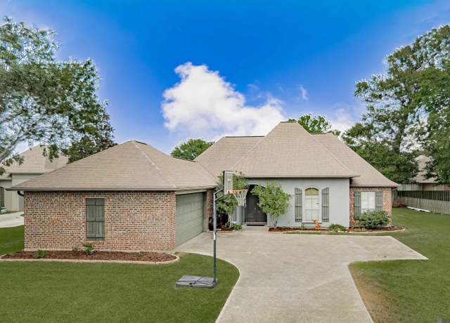 Property at 37380 Mill Park Ave, Gonzales, LA 70737, 4 beds, 2 baths