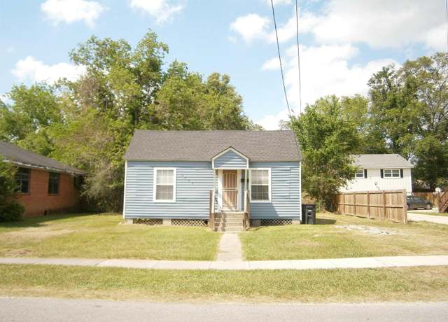 Property at 3833 Sycamore St, Baton Rouge, LA 70805, 3 beds, 2 baths
