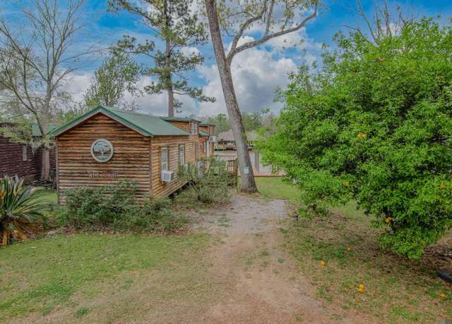 Property at 21062 Diversion Canal Rd, Maurepas, LA 70774, 2 beds, 1 bath