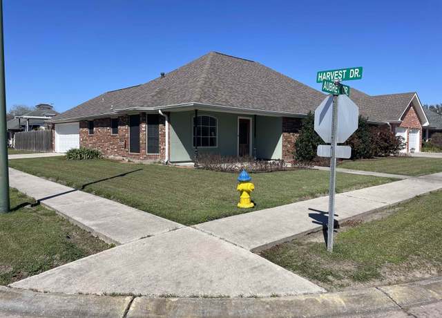 Property at 103 Aubrey Dr, Houma, LA 70360, 3 beds, 2 baths