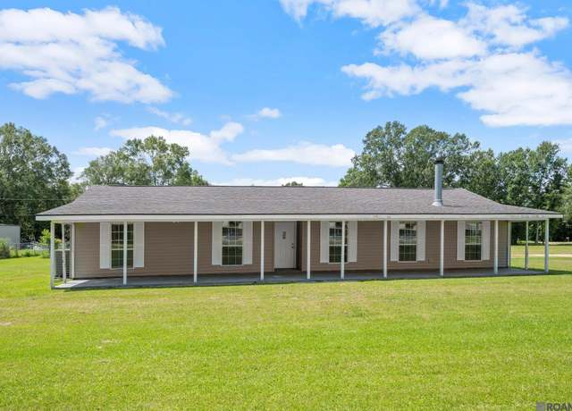 Property at 10118 Saray Dr, Denham Springs, LA 70706, 4 beds, 2 baths