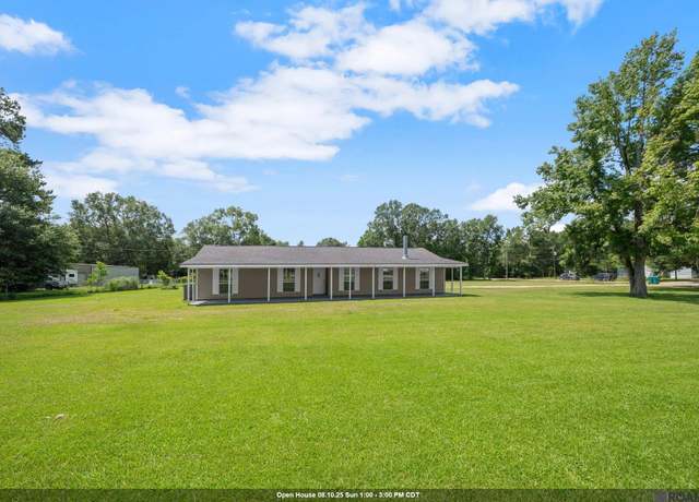 Property at 10118 Saray Dr, Denham Springs, LA 70706, 4 beds, 2 baths