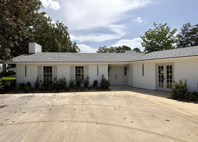 Property at 1406 False River Dr, New Roads, LA 70760, 5 beds, 3 baths