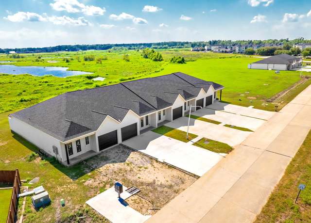 Property at 167 Emerson Dr, Houma, LA 70360, 3 beds, 2 baths