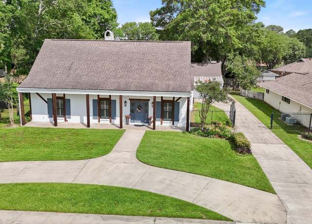 Property at 745 Kenilworth Pkwy, Baton Rouge, LA 70808, 4 beds, 2.5 baths