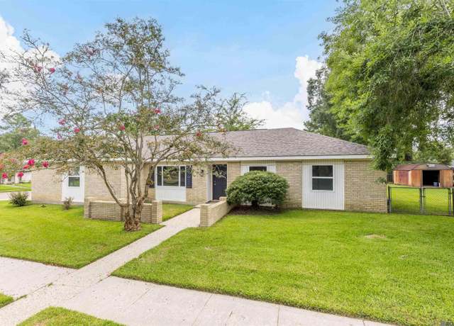 Property at 15922 Mcneil Ave, Saint George, LA 70817, 3 beds, 2 baths