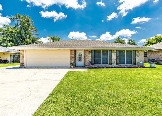 Property at 306 Melody Dr, Houma, LA 70363, 3 beds, 2 baths