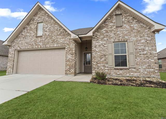 Property at 1609 Rangeland Ave, Zachary, LA 70791, 4 beds, 3 baths