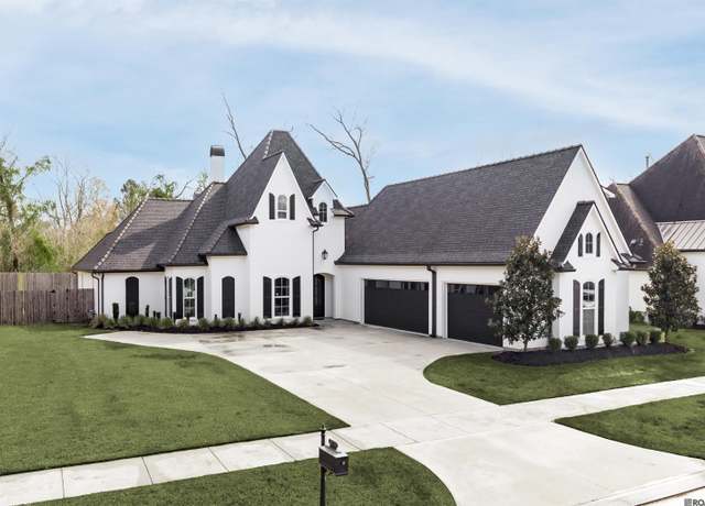 Property at 18219 Woodland Cove Dr, Baton Rouge, LA 70817, 5 beds, 4.5 baths