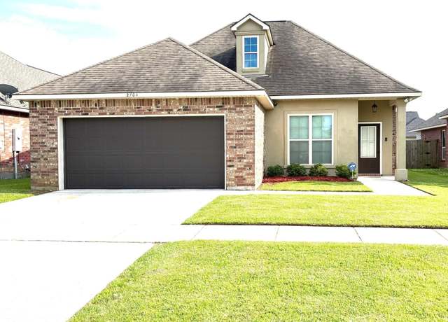 Property at 2704 Arceneaux Ave, Zachary, LA 70791, 3 beds, 2 baths