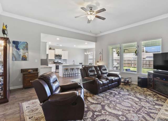 Property at 21378 Barnridge Dr, Zachary, LA 70791, 4 beds, 2 baths