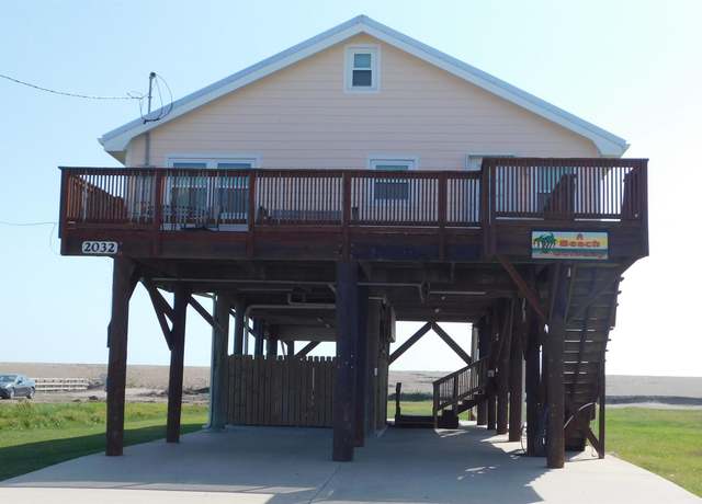 Property at 2032 Hwy 1, Grand Isle, LA 70358, 2 beds, 2 baths