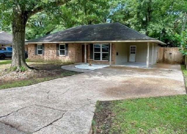 Property at 1217 Kline St, Denham Springs, LA 70726, 3 beds, 2 baths