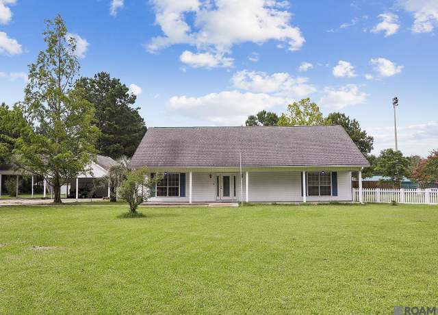 Property at 18930 King George Bay Rd, Livingston, LA 70733, 4 beds, 4 baths