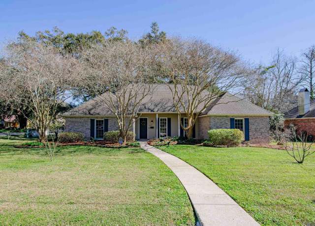 Property at 1350 Pickett Ave, Baton Rouge, LA 70808, 3 beds, 2 baths