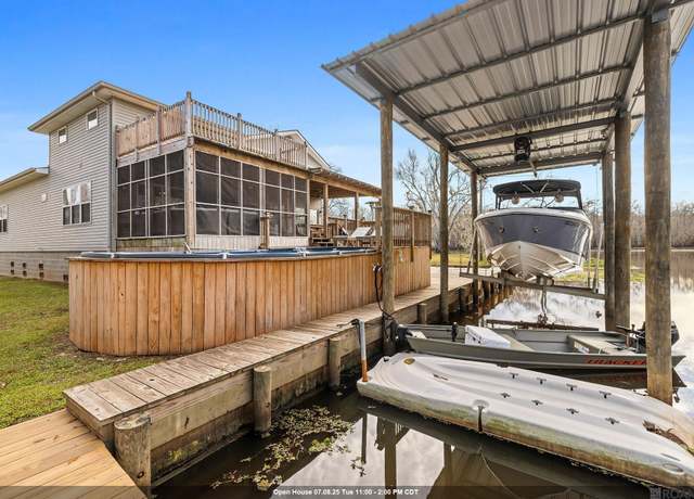Property at 31643 Shelton Dr, Springfield, LA 70462, 4 beds, 3 baths