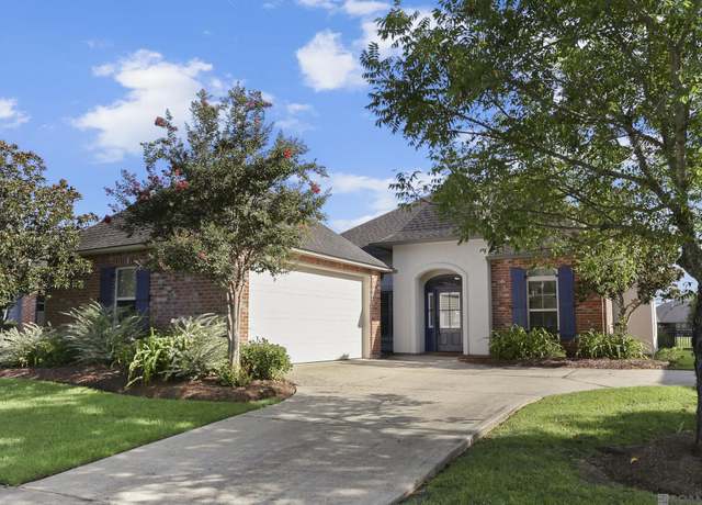 Property at 14527 Lake Town Dr, Saint George, LA 70810, 4 beds, 2 baths