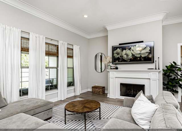 Property at 572 Heron Point Dr, Baton Rouge, LA 70810, 4 beds, 3 baths