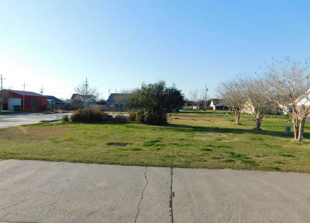 Property at 113 East 27th Pl, Larose, LA 70373