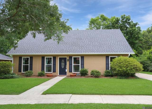 Property at 15720 Ferrell Ave, Baton Rouge, LA 70817, 3 beds, 2.5 baths