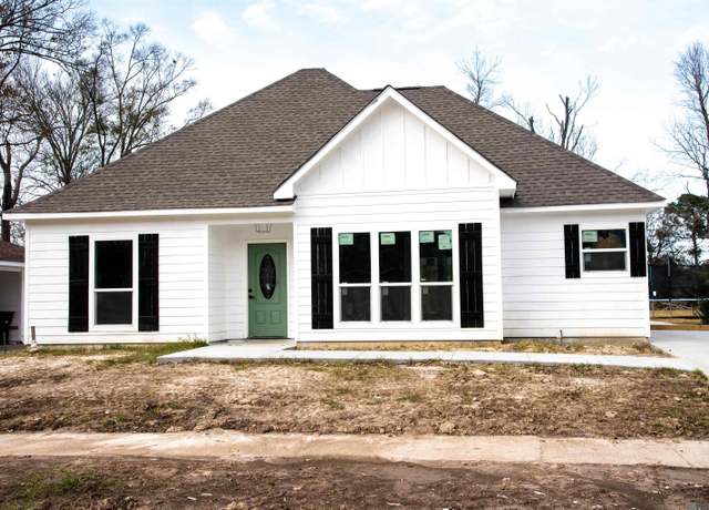 Property at 6421 D'juanna Dr, Baton Rouge, LA 70811, 3 beds, 2 baths