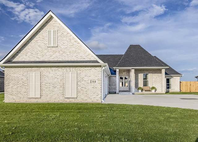 Property at 246 Independence Dr, Houma, LA 70360, 3 beds, 2 baths