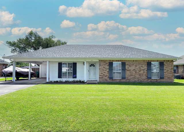 Property at 1211 Lee Dr, Thibodaux, LA 70301, 3 beds, 2 baths