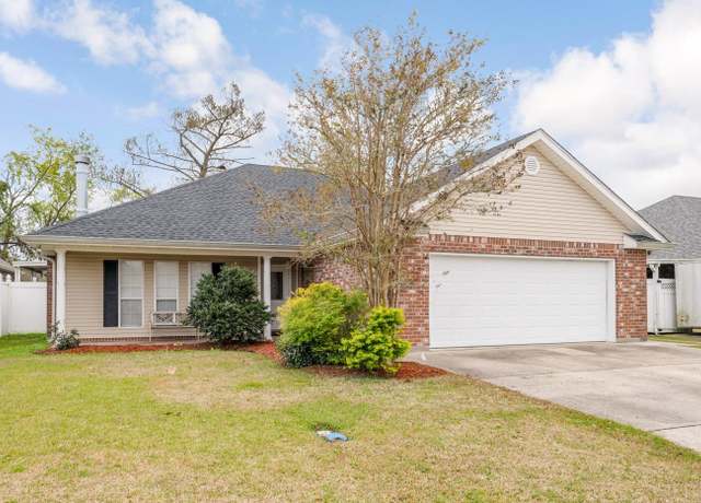 Property at 149 Woodburn Dr, Houma, LA 70364, 3 beds, 2 baths