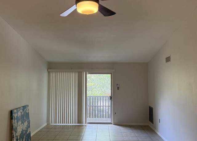 Property at 2800 July St #28, Baton Rouge, LA 70808, 2 beds, 1 bath