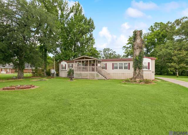 Property at 1210 E La Hwy 30, Gonzales, LA 70737, 3 beds, 2 baths