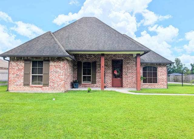 Property at 11252 Boudreaux Rd, Gonzales, LA 70737, 3 beds, 2 baths