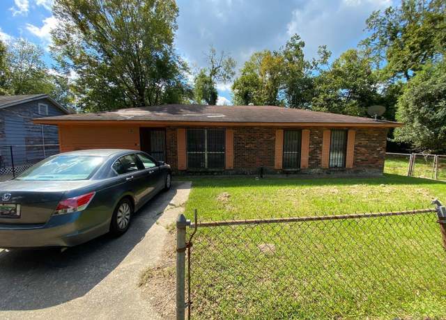 Property at 2618 Lark St, Baton Rouge, LA 70807, 3 beds, 1.5 baths