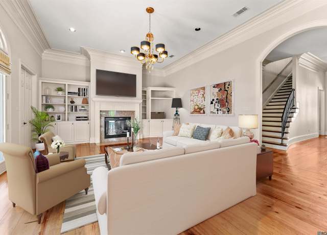 Property at 2611 Cedar Lodge Dr, Baton Rouge, LA 70809, 5 beds, 5.5 baths