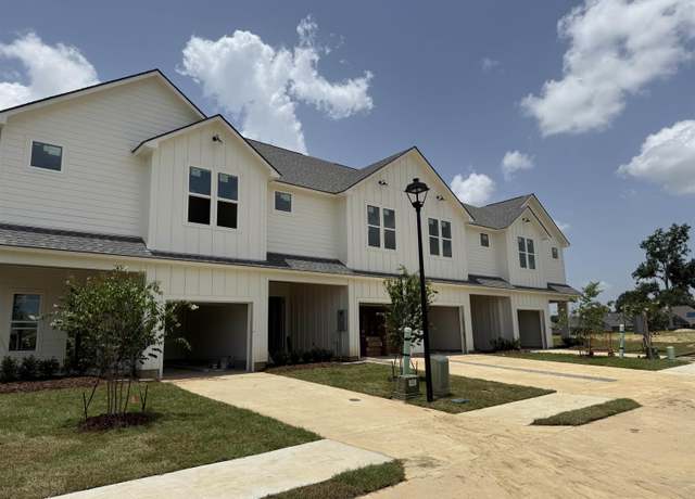 Property at 6328 Fallow Dr, Saint George, LA 70809, 3 beds, 2.5 baths