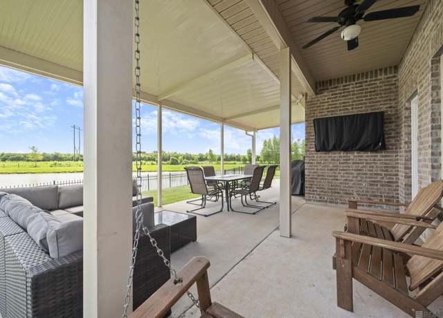 Property at 6210 Soaring Dr, Gonzales, LA 70737, 4 beds, 3 baths