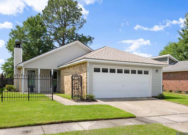 Property at 2054 Pecan Ridge Ave, Baton Rouge, LA 70816, 2 beds, 2 baths