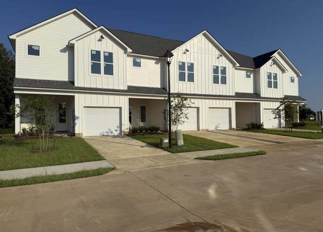 Property at 6330 Fallow Dr, Baton Rouge, LA 70809, 3 beds, 2.5 baths