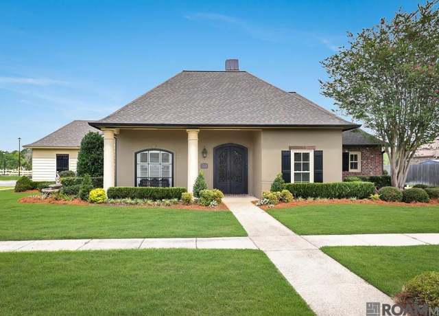 Property at 3146 Silver Sand Dr, Baton Rouge, LA 70816, 4 beds, 3.5 baths