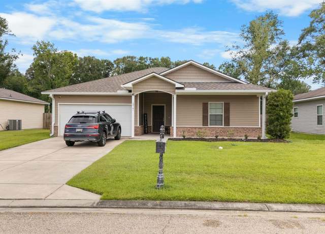 Property at 39101 Prairie South Dr, Gonzales, LA 70737, 3 beds, 2 baths