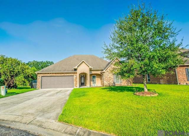Property at 14508 Garnet Dr, Gonzales, LA 70737, 4 beds, 2 baths