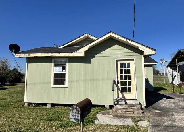 Property at 327 Carla St, Larose, LA 70373, 2 beds, 1 bath