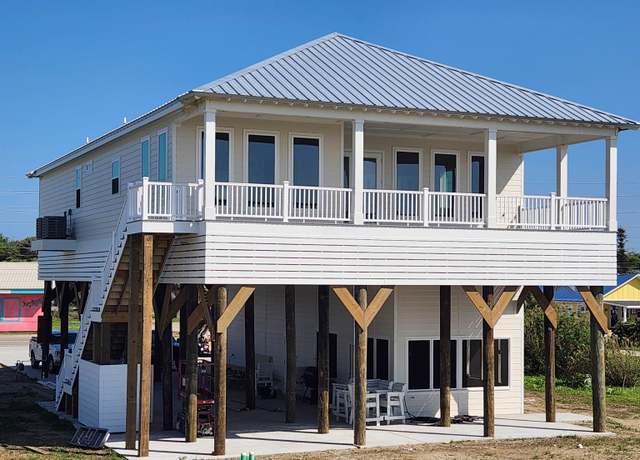 Property at 3016 Highway 1, Grand Isle, LA 70358, 4 beds, 4.5 baths